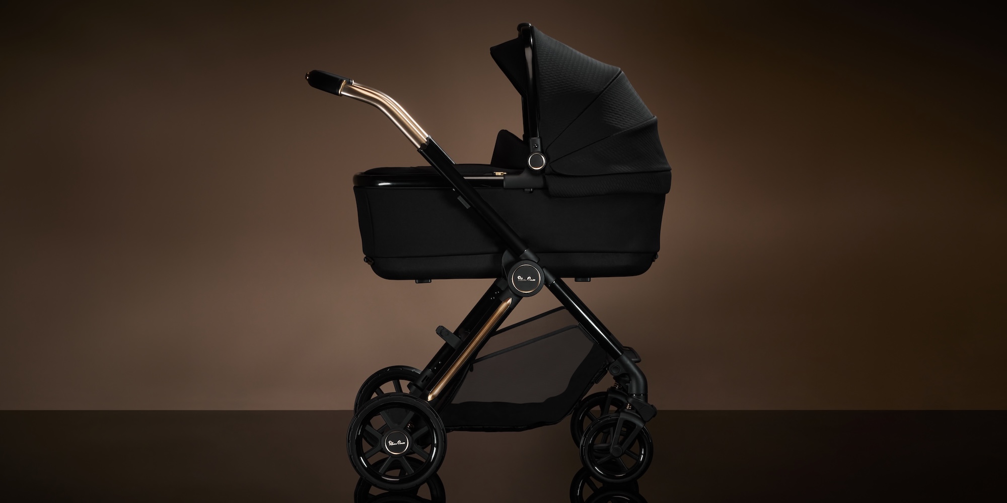 SX_2025_Reef2_SE_Espresso_Carrycot_Side_1